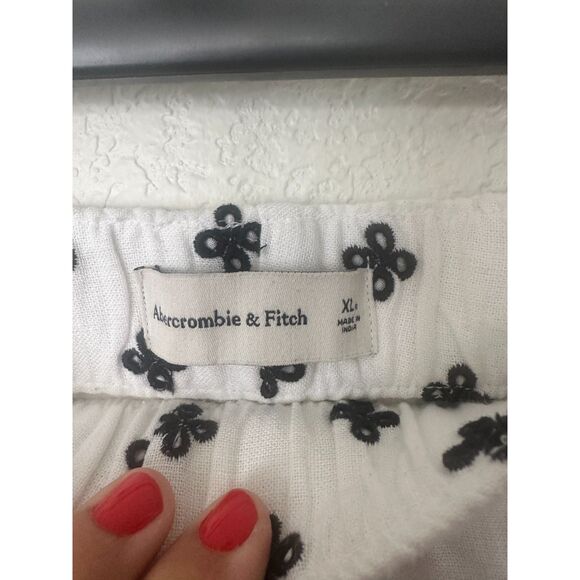 Abercrombie & Fitch Linen Blend Embroidered Pull On Short Black White Sz XL - Picture 5 of 7